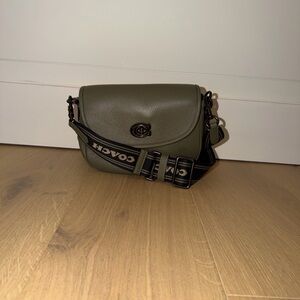 Coach Willow Saddle Bag Green with Gunmetal Hardware and Alternative Green Strap